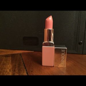 2 Clinique lipstick pop nude and passion
