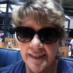 Meet your Posher, Carol