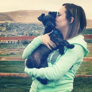 Meet your Posher, Shea