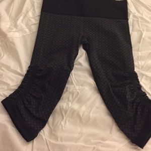 Lululemon in the flow capris size 8