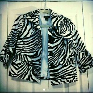 Zebra quarter length sleeved jacket