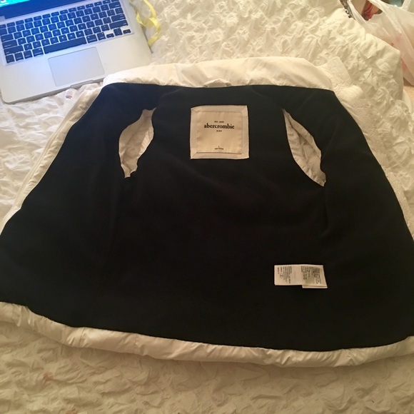 Puffer Vest - Picture 3 of 3