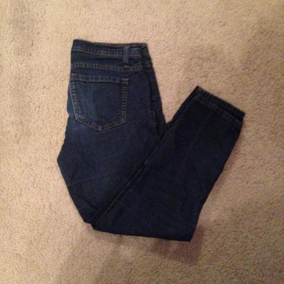 Dark Wash Denim Capris