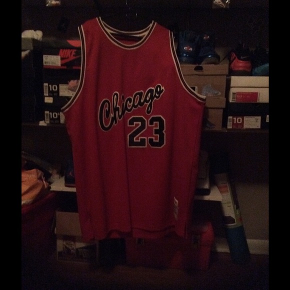 Michael Jordan throwback Bulls jersey Make offer - Picture 3 of 4