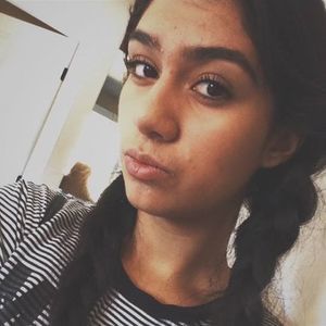 Meet your Posher, Madaline