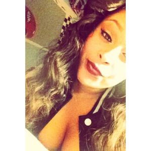 Meet your Posher, Ashlie