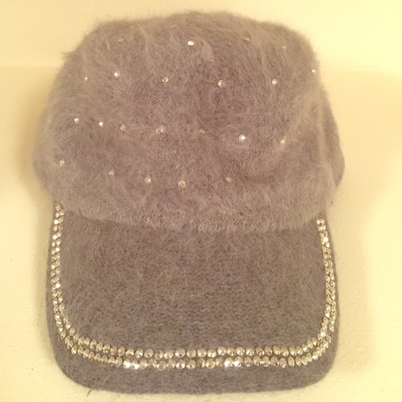 Fluffy Sparkle Cap