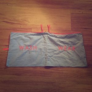 GAP wash/wear travel bag