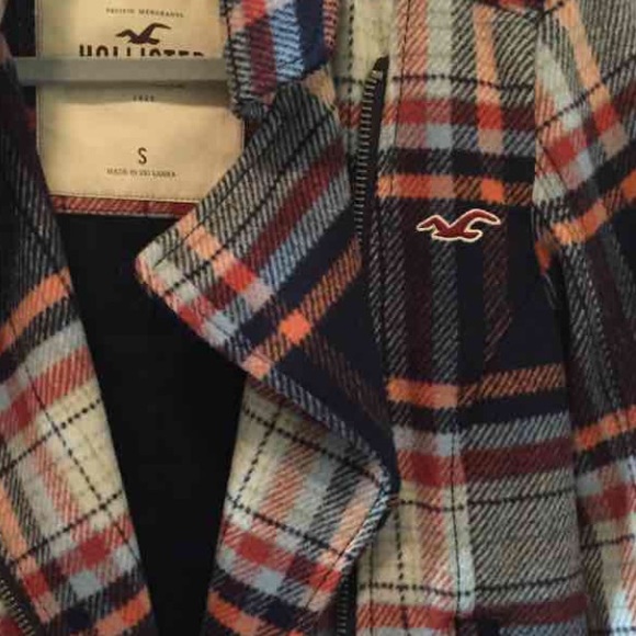 Plaid hollister coat - Picture 2 of 2
