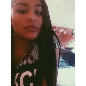 Meet your Posher, Kiara