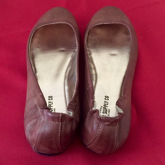 Flats - Picture 2 of 2