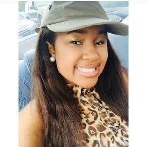 Meet your Posher, Alexis