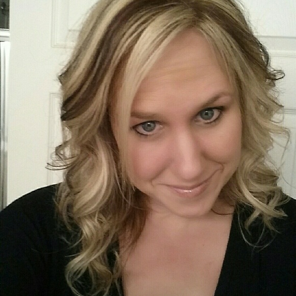 Meet your Posher, Jamylee - Picture 1 of 1