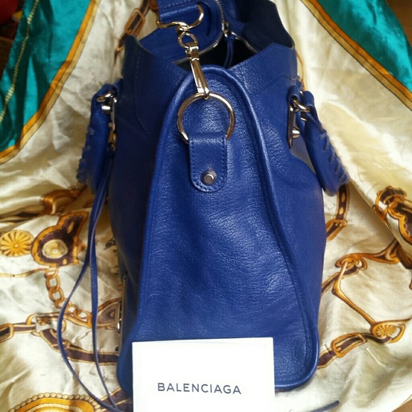 Balenciaga - Picture 2 of 4