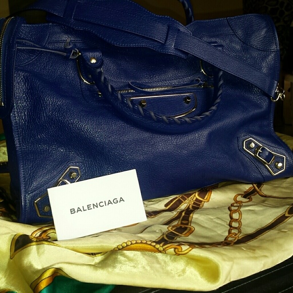 Balenciaga - Picture 3 of 4