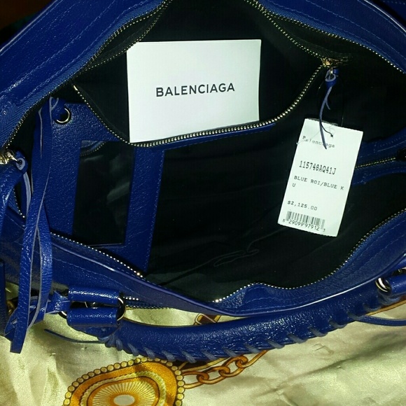 Balenciaga - Picture 4 of 4