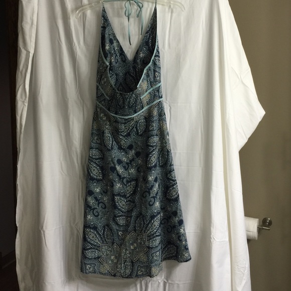 BCBG Maxazria halter sundress - NWT- size 4 - Picture 3 of 6