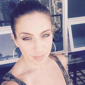 Meet your Posher, Leslee