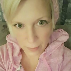 Meet your Posher, Christine