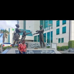 Meet your Posher, Famagie