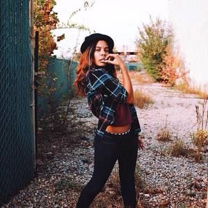 Meet your Posher, Brittni