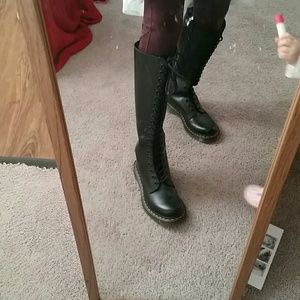 Dr Marten Boots