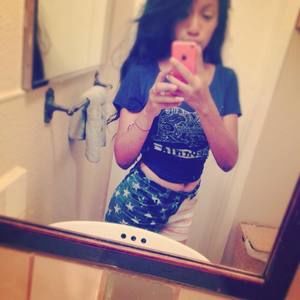 Meet your Posher, Juana elizabeth