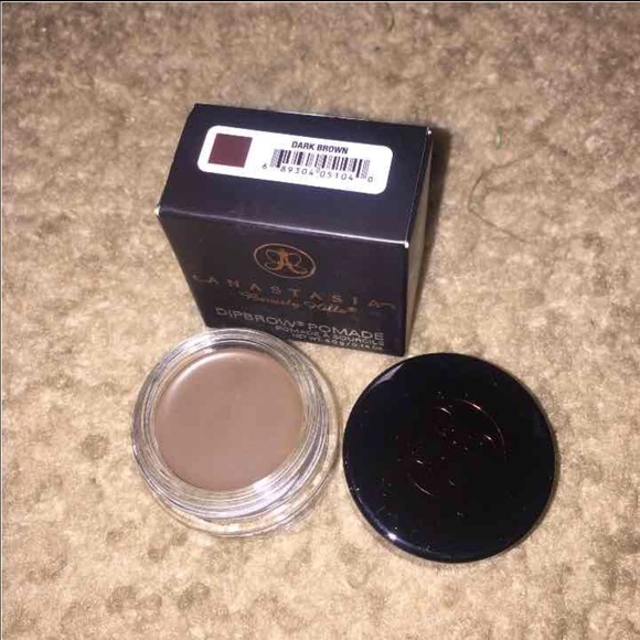 Anastasia Beverly Hills dip brow