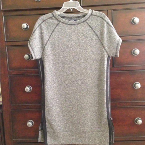 Madewell Dresses & Skirts - Madewell brand straight sweater short sleeve dress