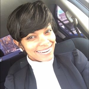 Meet your Posher, Nadia