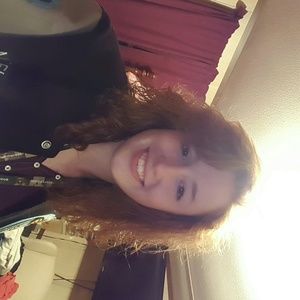 Meet your Posher, Michaela