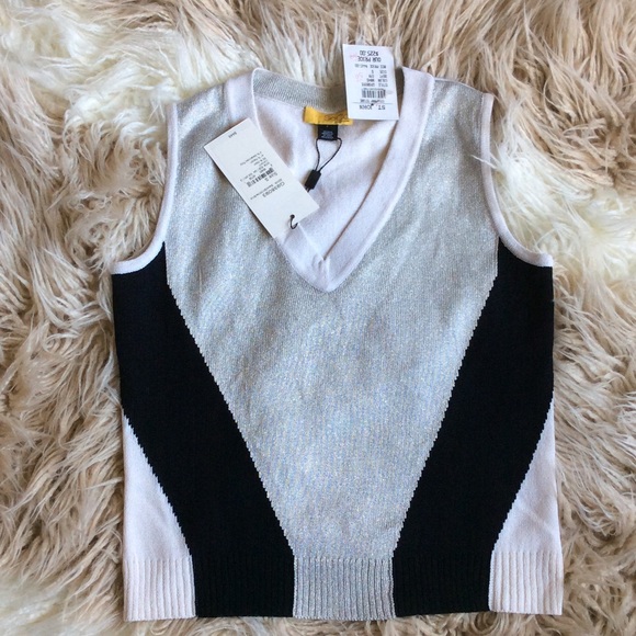 NWT Stunning St. John V-Neck Bling Top