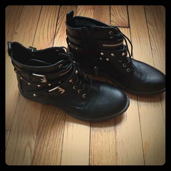 TRYING TO EMPTY MY CLOSET💥✔️Black biker boots✔️