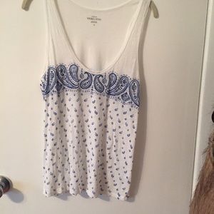 Blue and white tank💙🤍