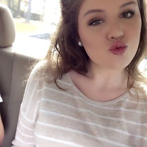 Meet your Posher, Savannah