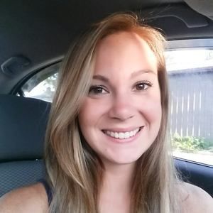 Meet your Posher, Dena