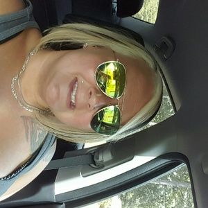 Meet your Posher, Natasha