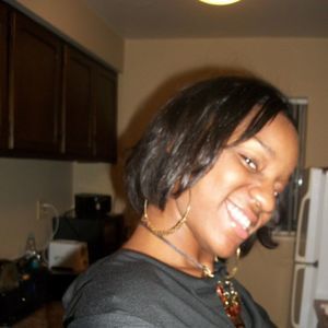 Meet your Posher, Tia