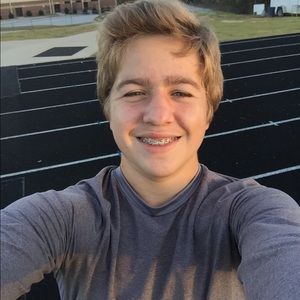 Meet your Posher, Avery