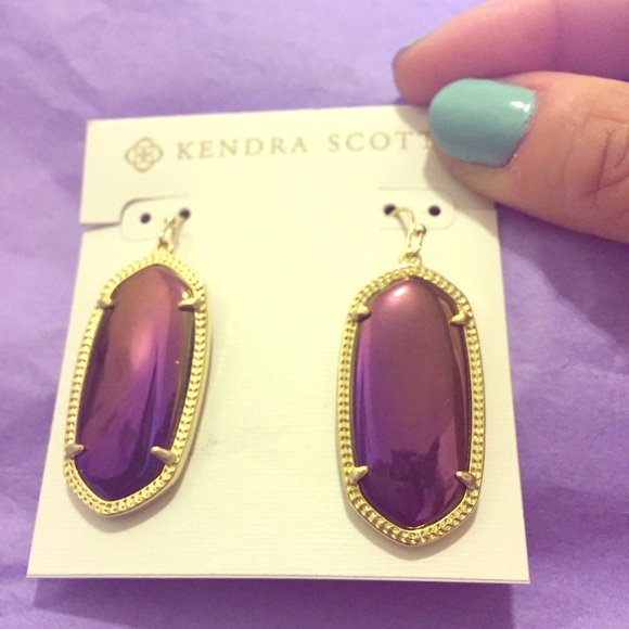 Kendra Scott Jewelry - NWT Kendra Scott Elle black iridescent purple $65!
