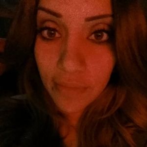 Meet your Posher, Eva