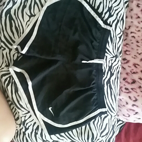 Black nike dri-fit athletic short