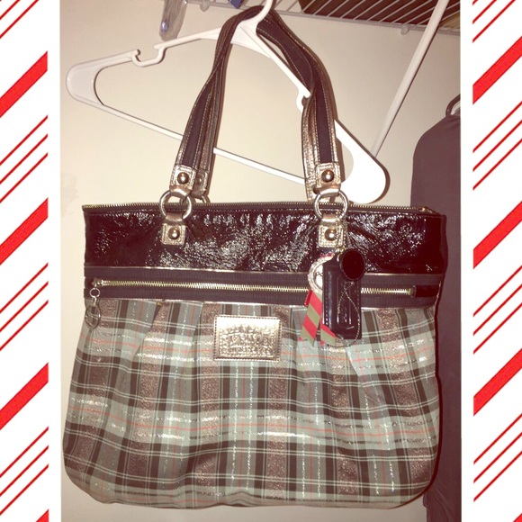Coach poppy purse