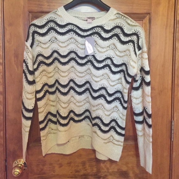 Forever 21 Sweater - Picture 1 of 3
