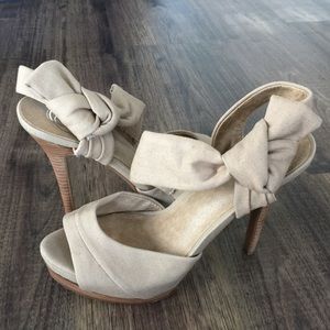 Jessica Simpson Heels!! Size 6.5