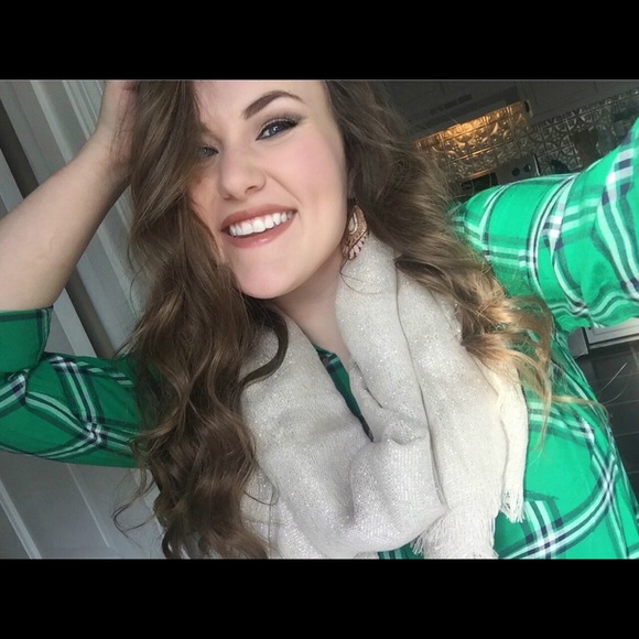 Meet your Posher, Brie - Picture 3 of 3