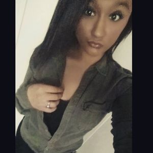 Meet your Posher, Anna-michelle