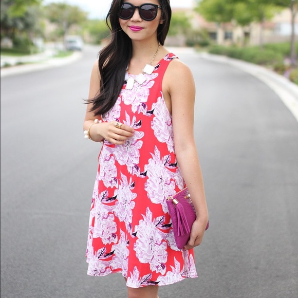 ASTR Dresses - PRICE DROP‼️ Red and Purple Floral Swing Dress ASTR Dresses - PRICE DROP‼️ Red and Purple Floral Swing Dress