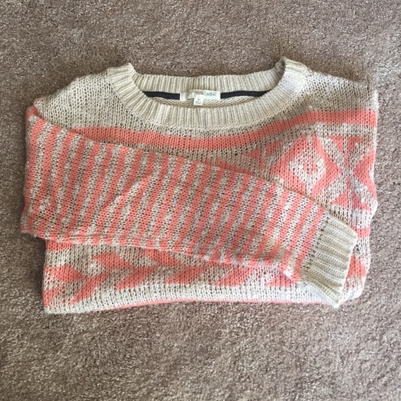 Forever 21 Sweaters - SALE ⭐️ Cropped Tribal Stripped Sweater