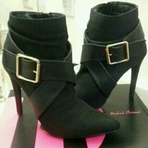 Michael Antonio Pointed Toe Ankle Boots